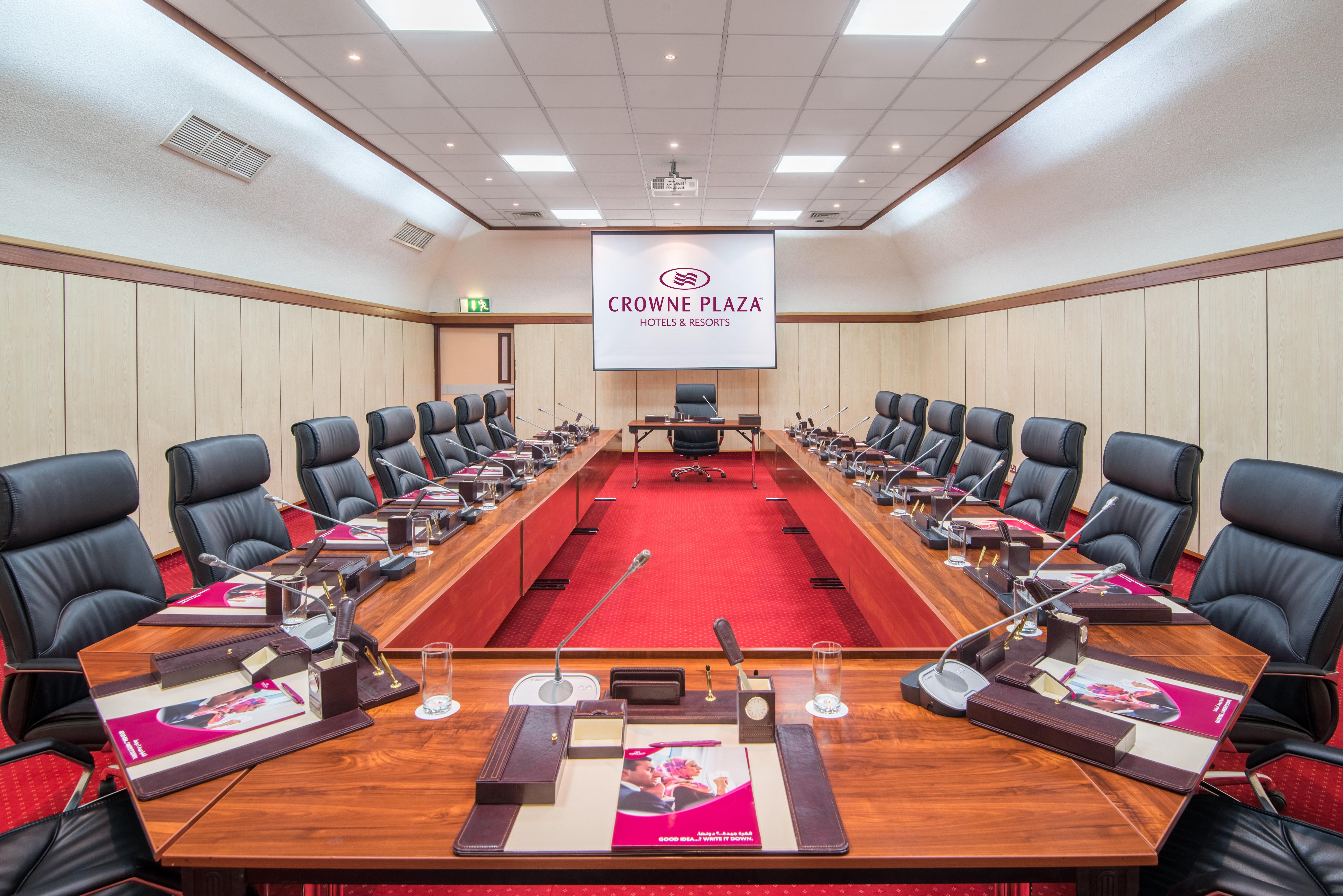 Crowne Plaza Kuwait Al Thuraya City By Ihg Kuwait City Exterior photo