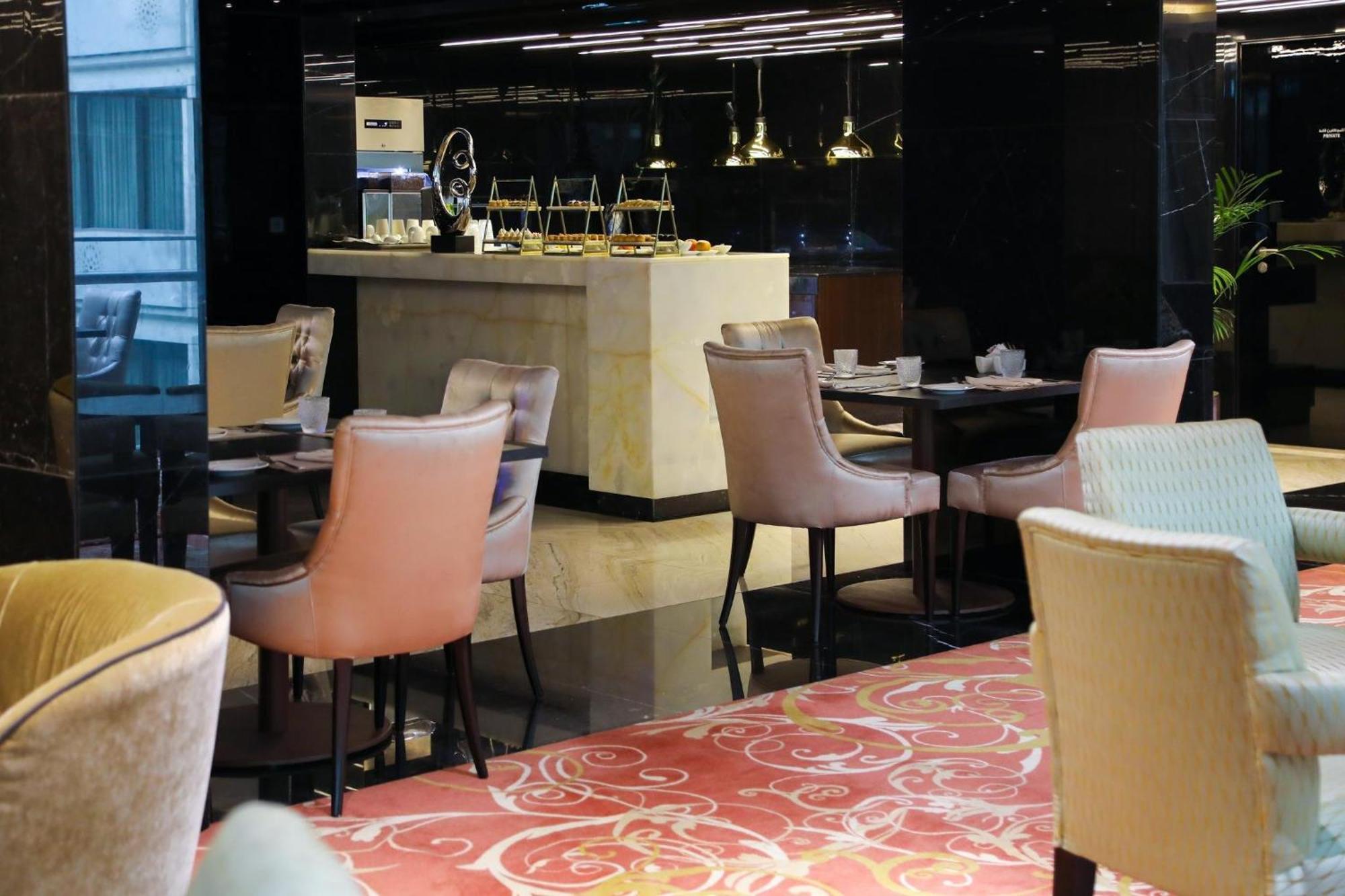 Crowne Plaza Kuwait Al Thuraya City By Ihg Kuwait City Exterior photo