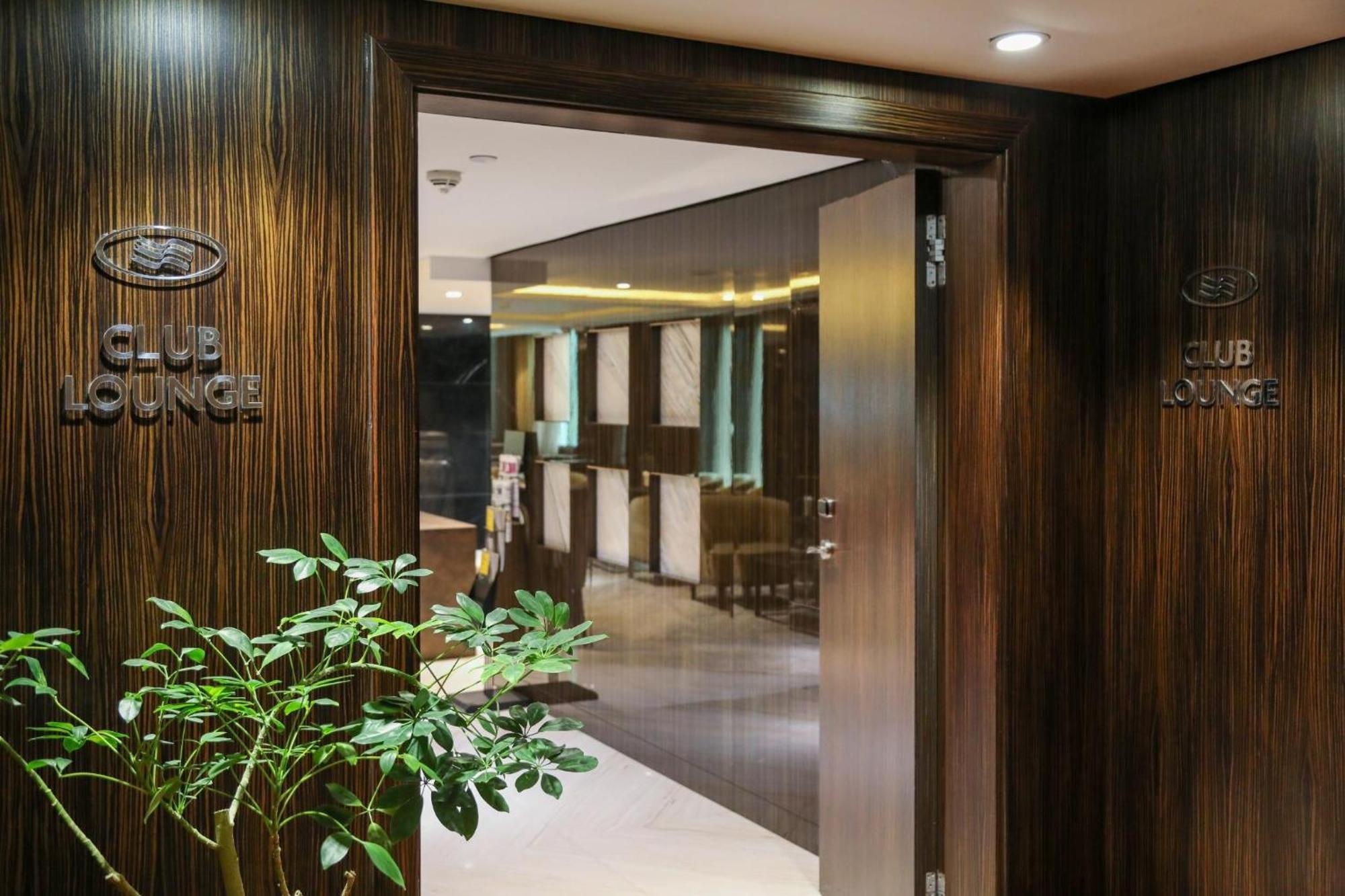 Crowne Plaza Kuwait Al Thuraya City By Ihg Kuwait City Exterior photo
