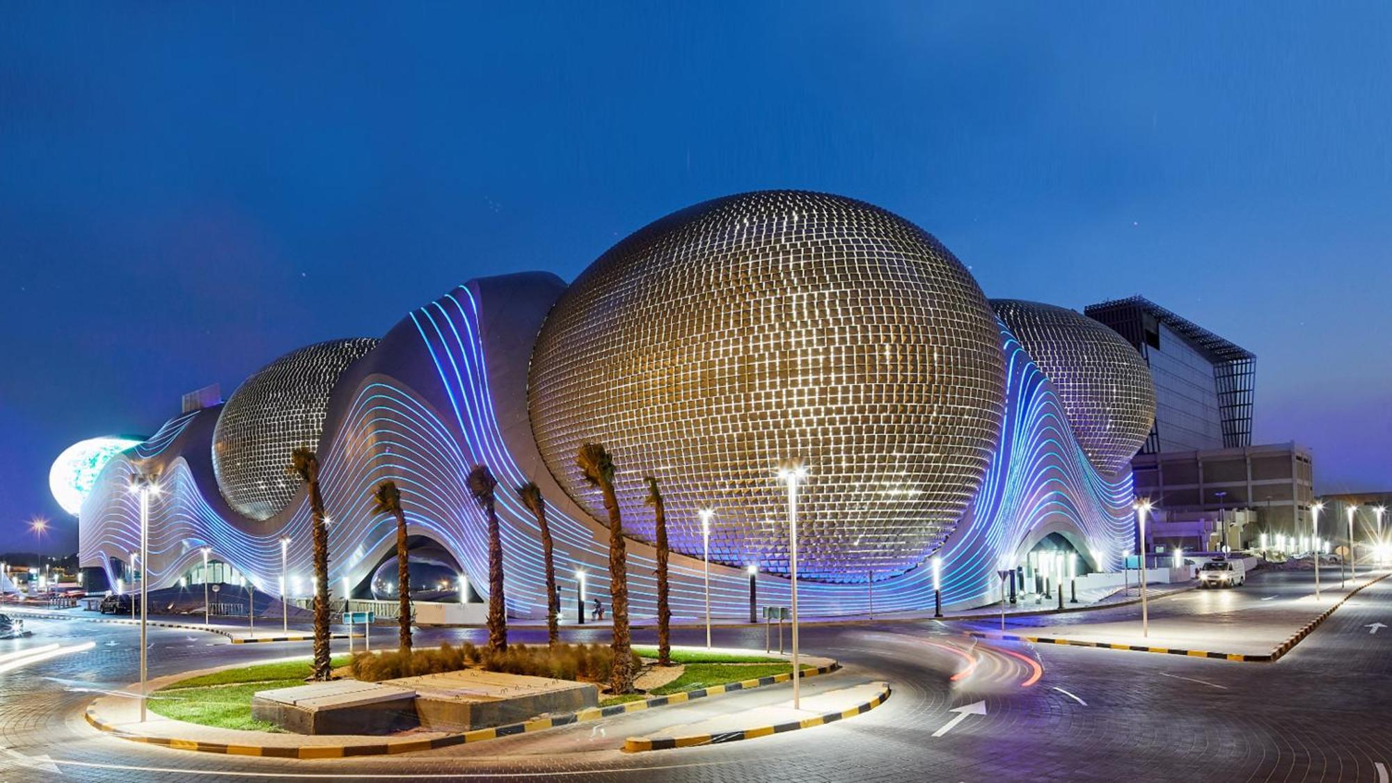 Crowne Plaza Kuwait Al Thuraya City By Ihg Kuwait City Exterior photo